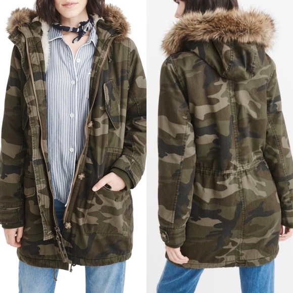 Abercrombie & Fitch Jackets & Blazers - •ABERCROMBIE• Green Camouflage Sherpa Jacket Coat